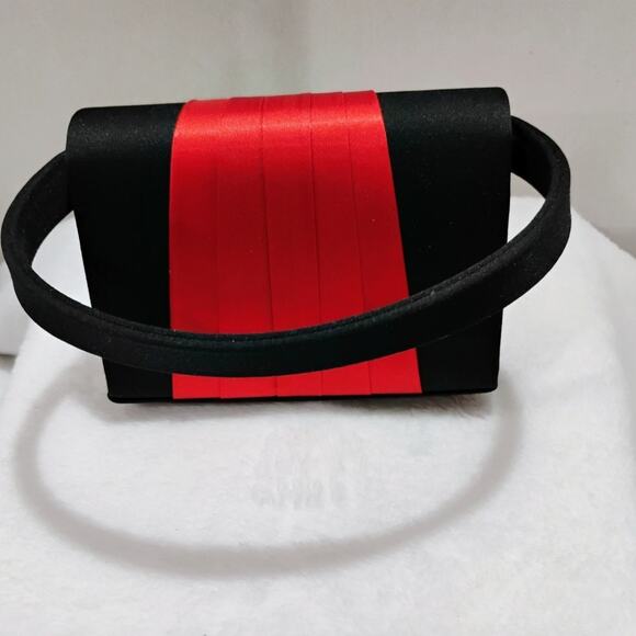 Vintage Walborg Blk Red Satin Handbag Special Occasion Purse - Picture 3 of 6